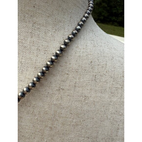 Navajo Sterling Silver Pink Conch Statement Pendant Navajo Pearl Necklace Signed - Picture 6 of 11